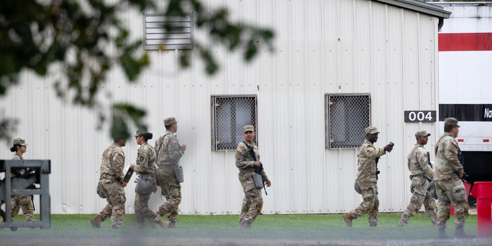 Soldados en la calle
